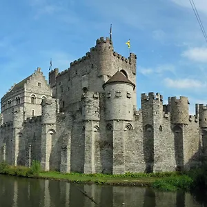  Bed and breakfast Burgstraat 17 In Exclusive Patrician House In Medieval