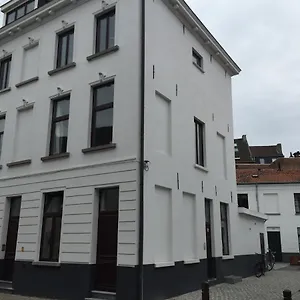 3* Couette-café Artist's Loft & Garden